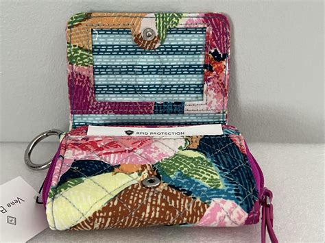 Vera Bradley Lighten up RFID Card Case Superbloom Sketch